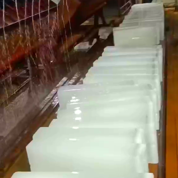 上海食用冰廠_上海食用冰塊配送_上海冰塊供應